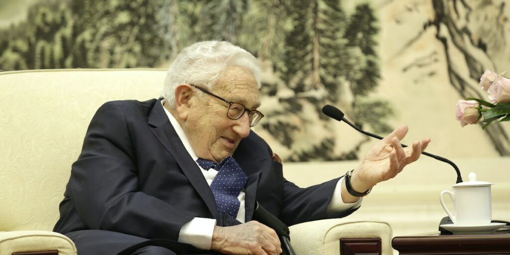 Juutalainen sotarikollinen Henry Kissinger kuoli 100 vuotta liian myöhään